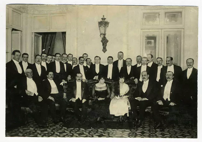 DON ARTURO ALESSANDRI Y OTROS