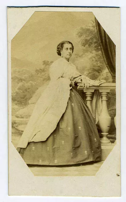 RETRATO DE DOÑA MERCEDES ELIAS