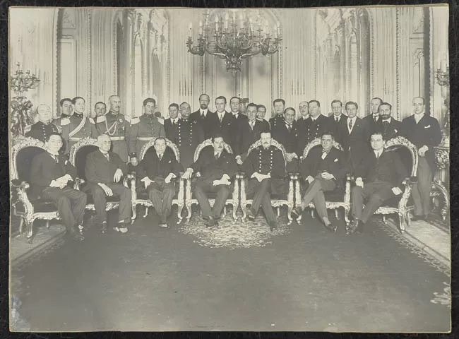 Carlos Ibañez del Campo en una Ceremonia Oficial de Gobierno en el Salón Rojo de La Moneda 