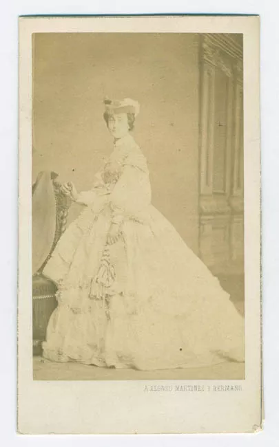 Retrato de doña Elena Roberts Valdés de Correa