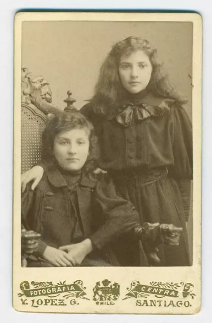 Retrato de Emiliana Errázuriz Ortúzar y otra