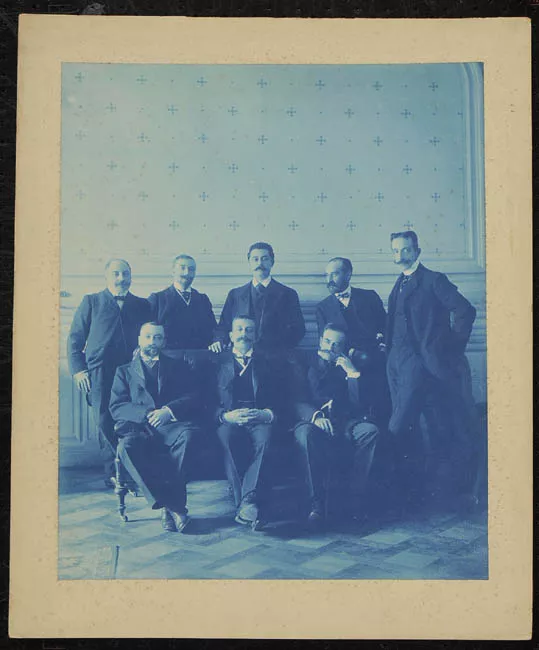 Retrato grupal con Eulogio Altamirano Talavera. 