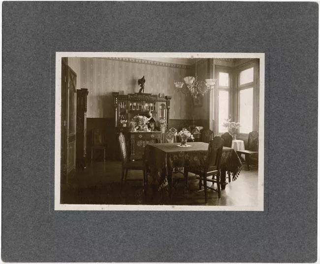Comedor en interior de casa.