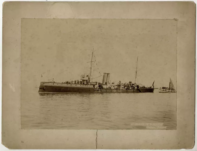 Crucero chileno Almirante Simpson  