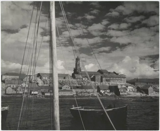 Vista del puerto de  Ancud desde la costa