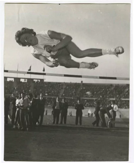 NELLY GOMEZ,SALTO ALTO