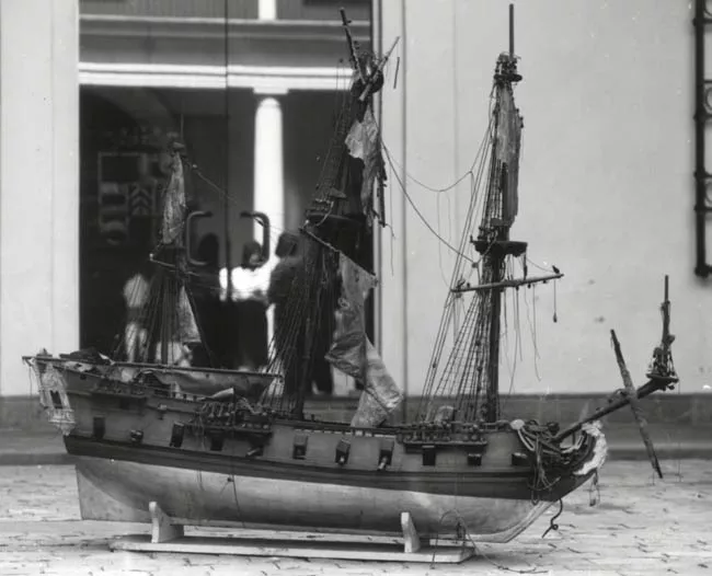M.H.N.RESTAURACION FRAGATA