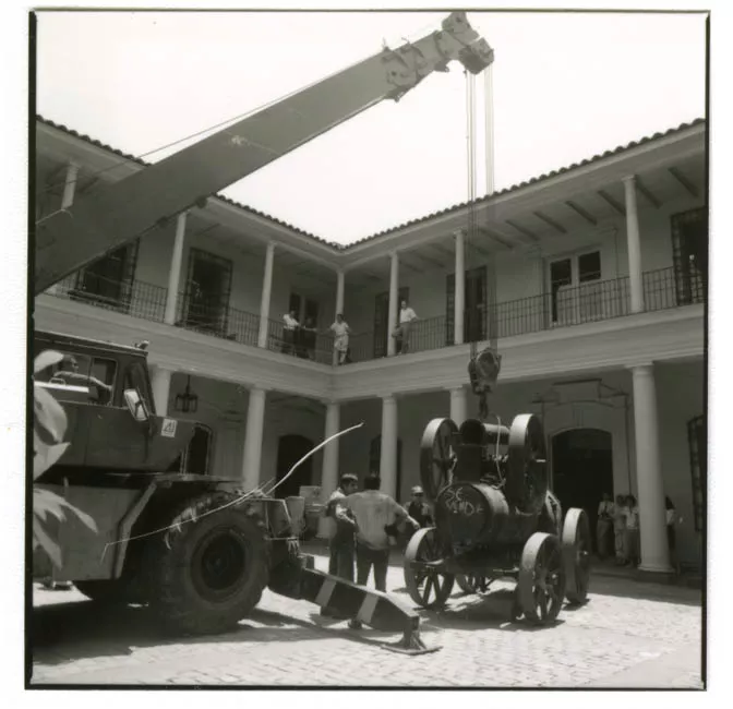 M.H.N.LLEGADA DEL LOCOMOVIL