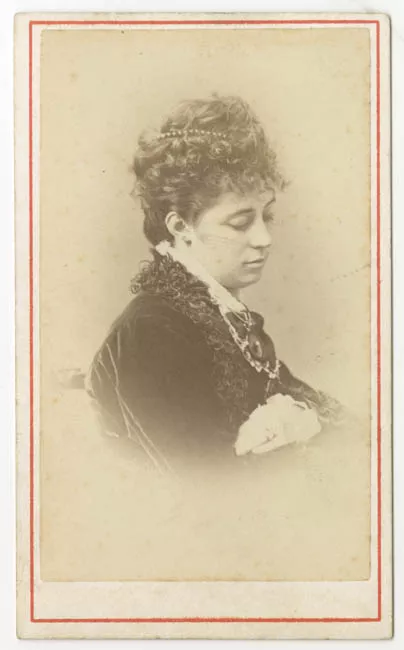 Retrato de Elena Fornes García Reyes de Ureta