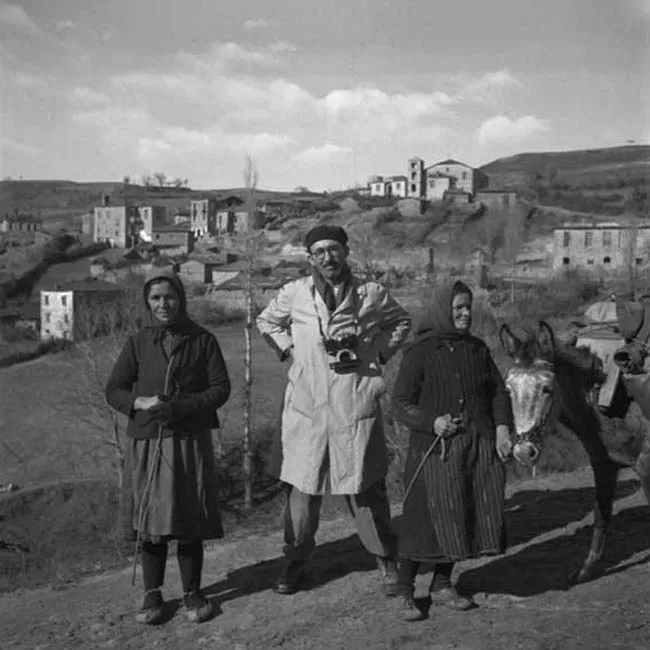 Marcos Chamudes en las montañas de Grecia