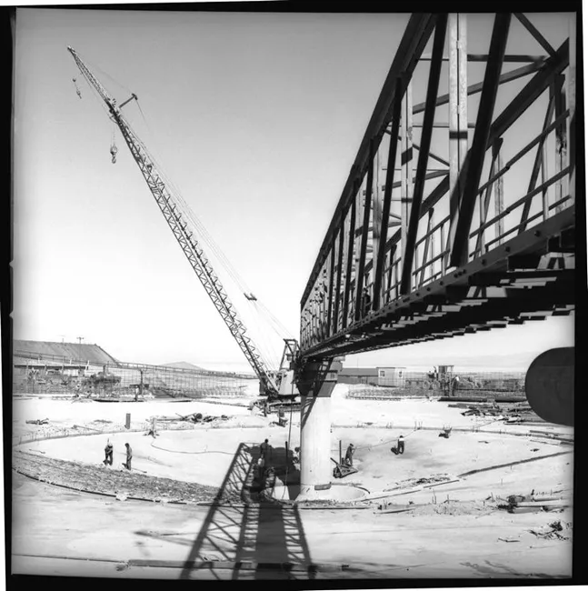 Construcción de un “espesador”. CODELCO.