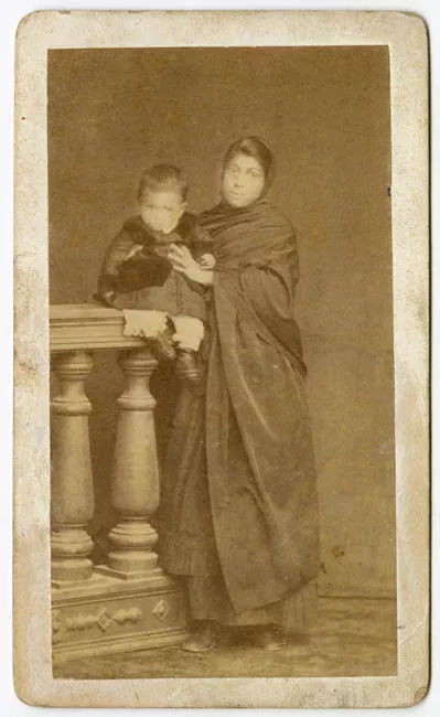 Retrato femenino con niño