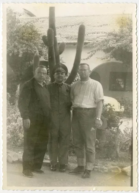 1 AMIGOS