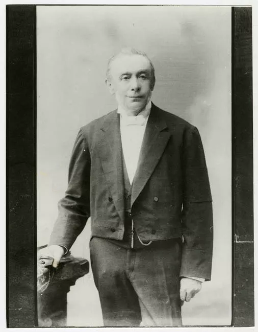 SR. ARTURO TERRY.