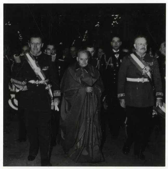 Cardenal Caro junto al presidente Carlos Ibañez del Campo