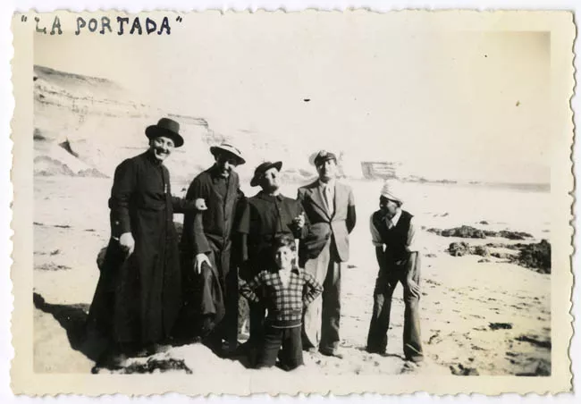 LA PORTADA DE ANTOFAGASTA,CURAS Y AMIGOS