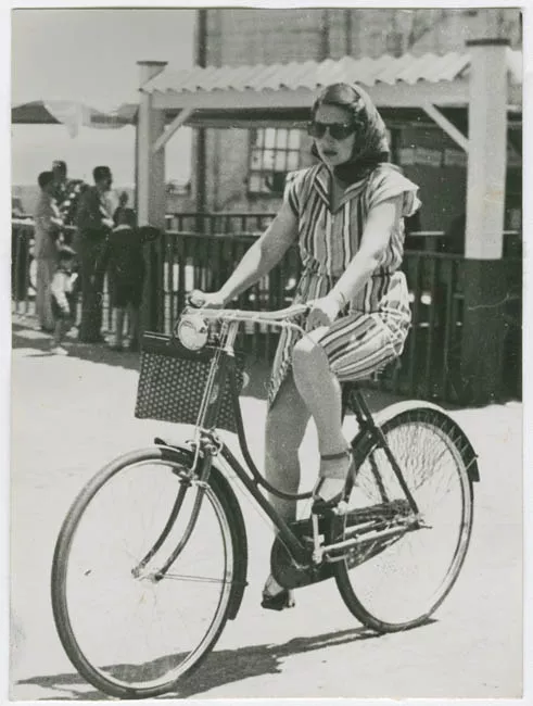 Camino a la playa en bicicleta, Las Salinas