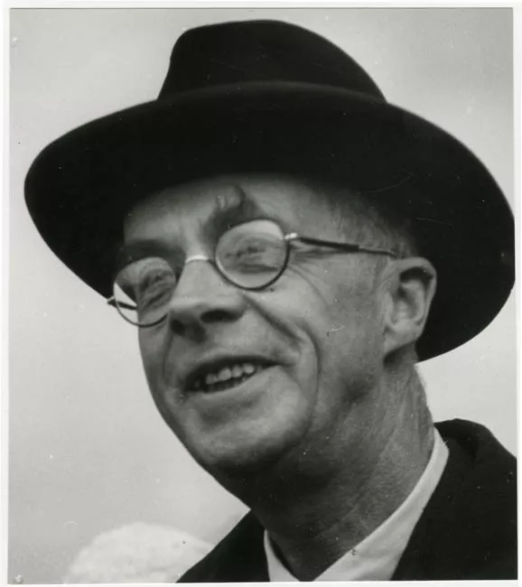 JULIAN HUXLEY, WROCLAW,POLONIA