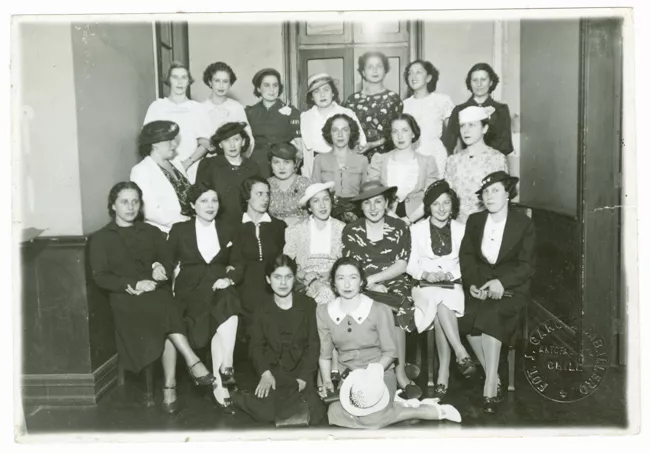Reunión social de señoras