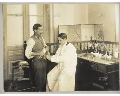 Vacunación en el Instituto de Higiene de Santiago