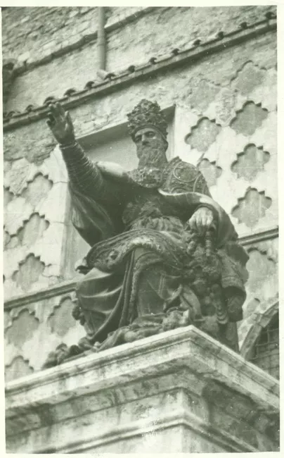 Escultura de Papa Julio II