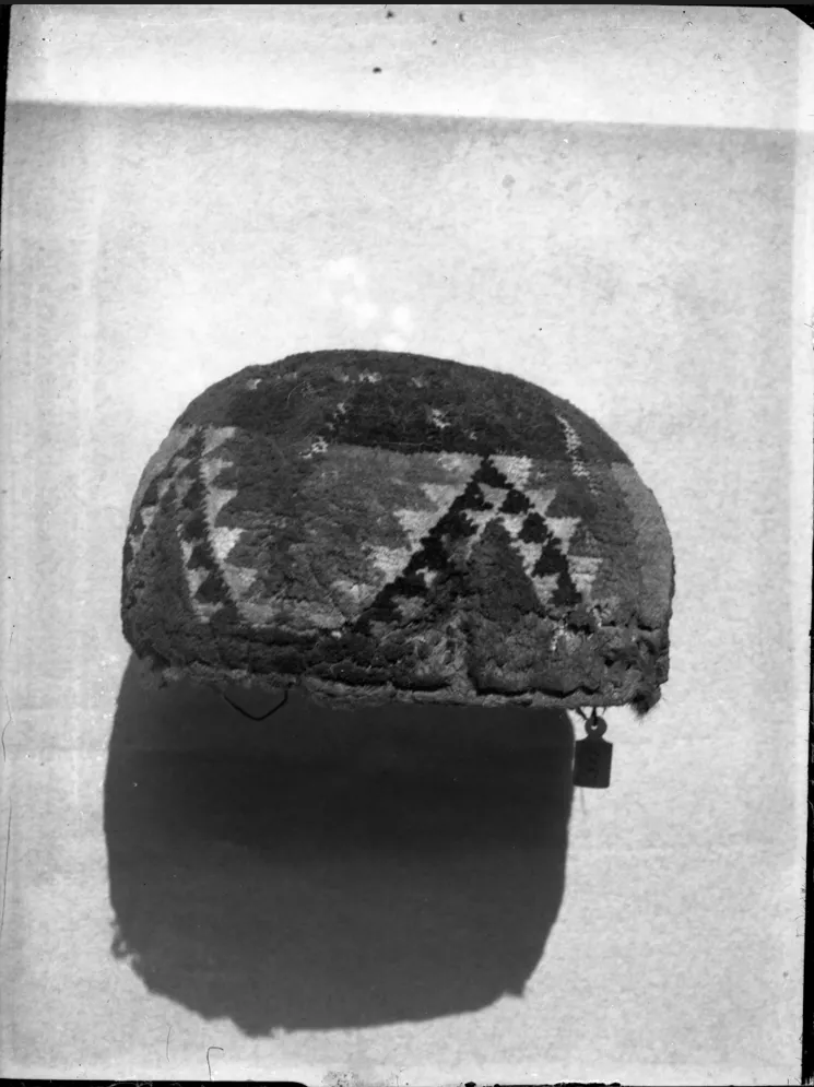 Gorro atacameño decorado