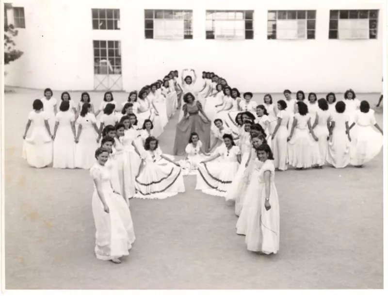 Número artístico femenino