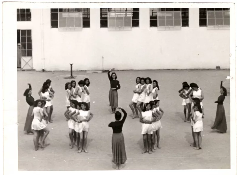 Número artístico femenino