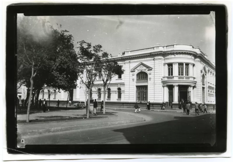 Vista a edificio de Correos de La Serena