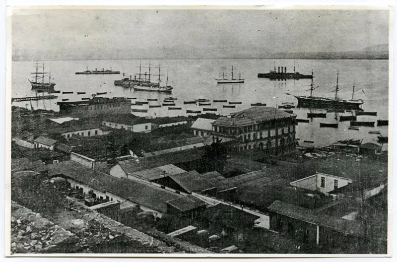 Vista parcial al puerto de Coquimbo