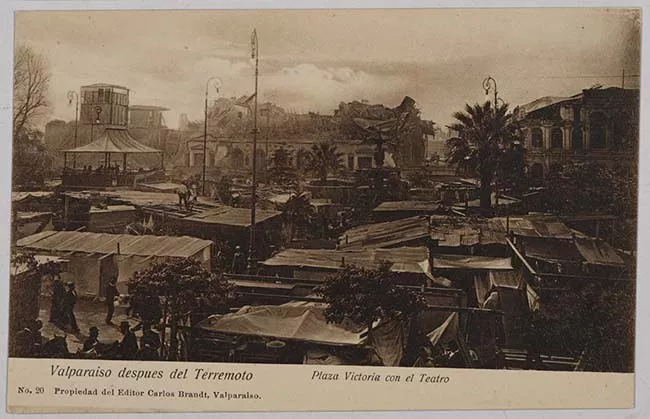 Valparaíso después del terremoto - Plaza Victoria con el Teatro