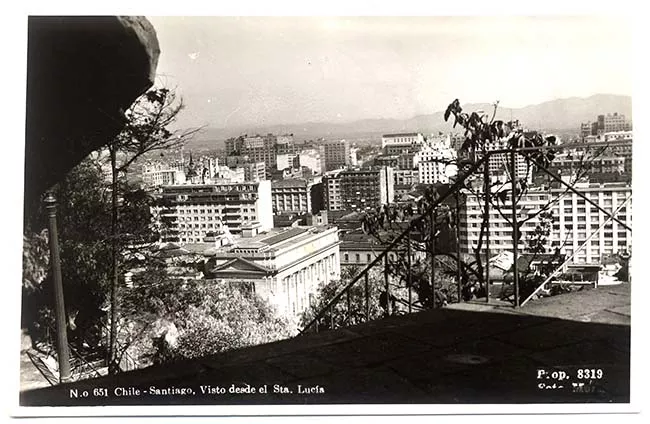 Panorámica de Santiago desde cerro Santa Lucía