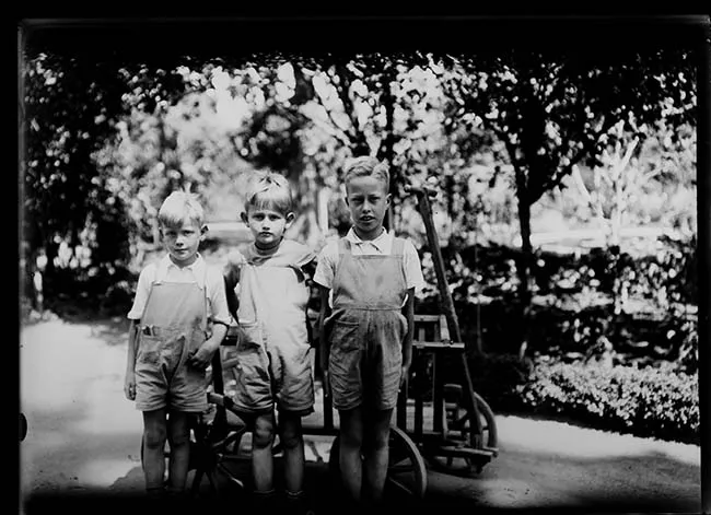 Retrato de tres niños