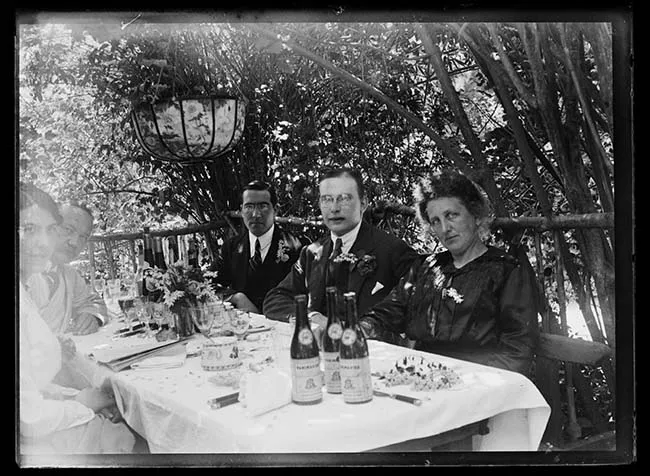 Familia en comedor