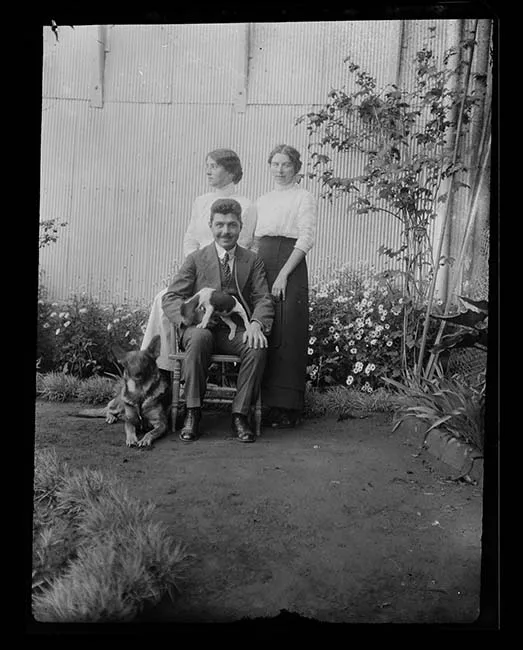 Retrato de personas con perros