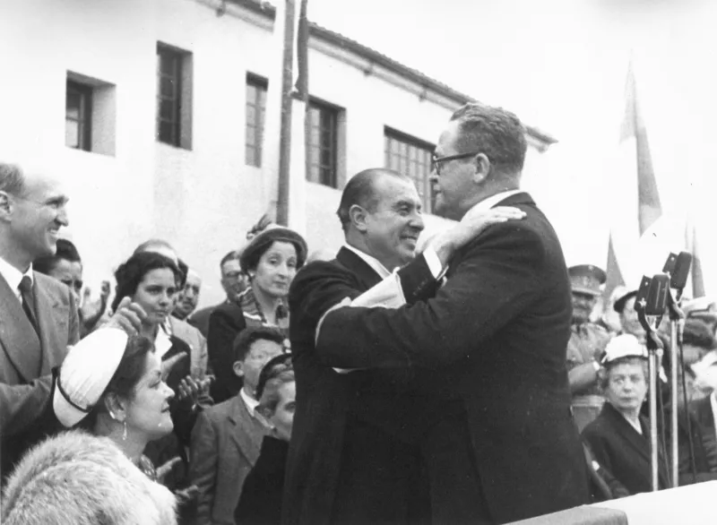 Presidente Gabriel González Videla recibe condecoración