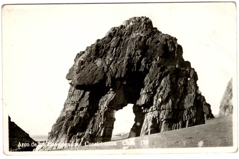 Arco de los Enamorados, Constitución