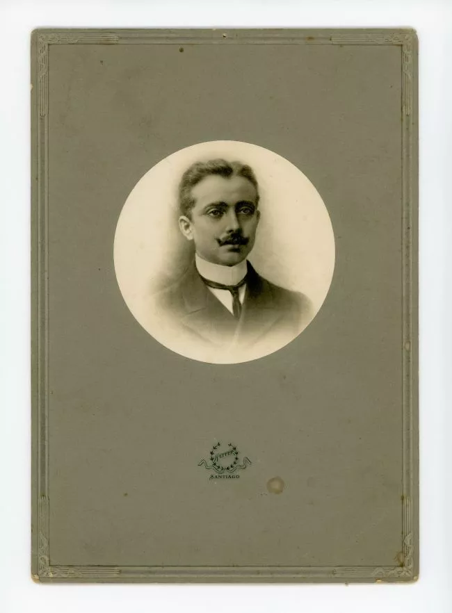 Retrato masculino de busto