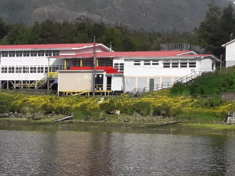191 BC1, Biblioteca Pública Puerto Edén