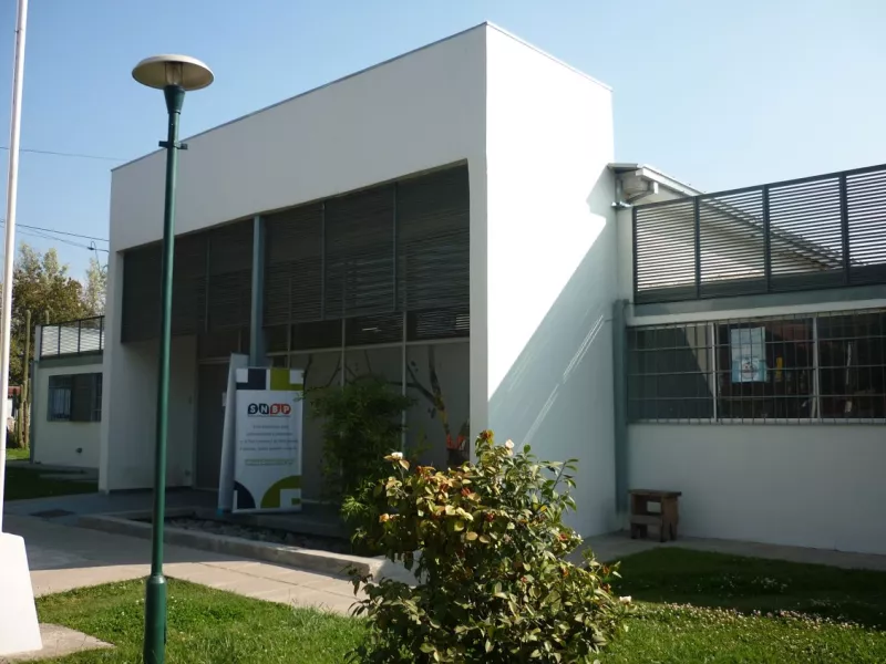 249 BC1, Biblioteca Pública Juan Tachoire Moena