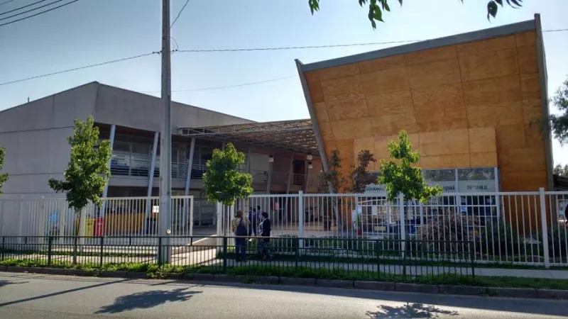362 BC1, Biblioteca Pública Padre Hurtado