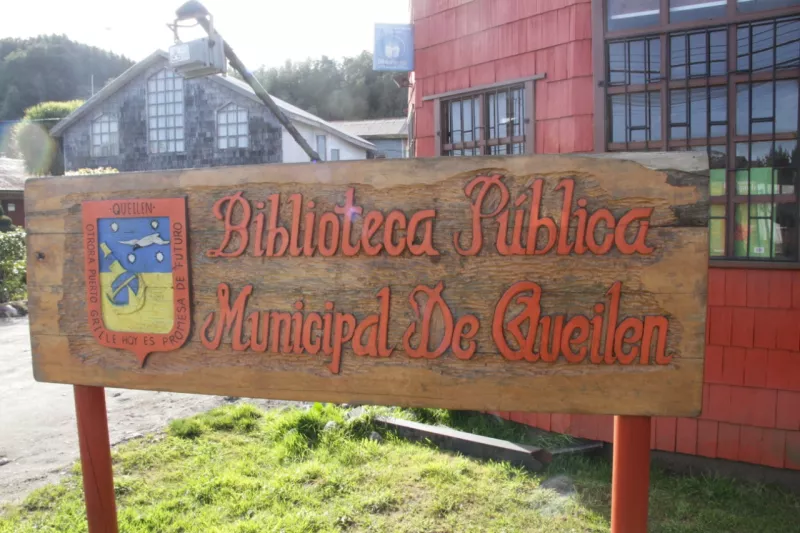 333 BC1, Biblioteca Pública Profesora Helia Sandoval Andrade