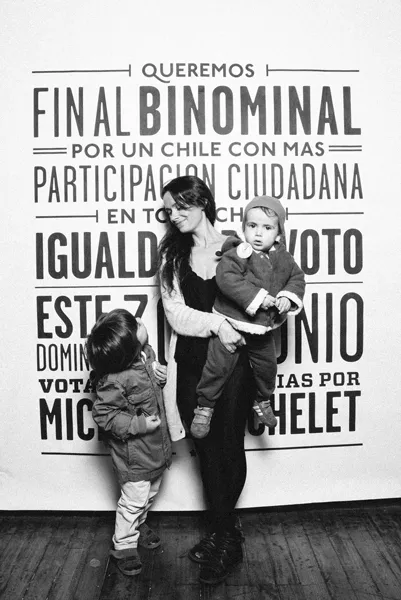 Queremos fin al binominal por un Chile con más participación ciudadana  [fotografía]