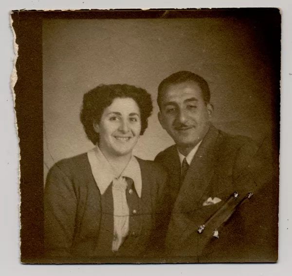 [Pareja adulta [Matrimonio]  [fotografía] Kyutaro Tunekawa.