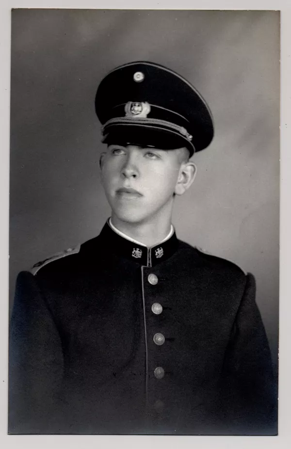 [Cadete de la Escuela Militar]  [fotografía] Kyutaro Tunekawa.