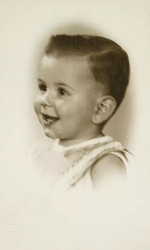 [Niñito de sonrisa alegre]  [fotografía] Kyutaro Yunekawa.