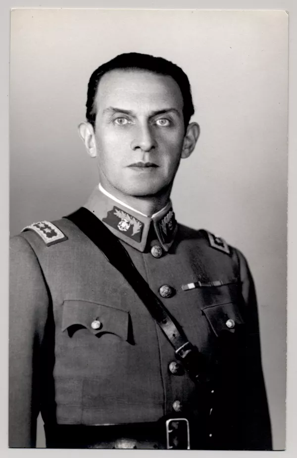 [Militar]  [fotografía] Kyutaro Tunekawa.