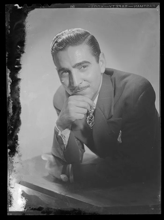 [Alejandro Lira]  [fotografía] Alfredo Molina Lahitte.