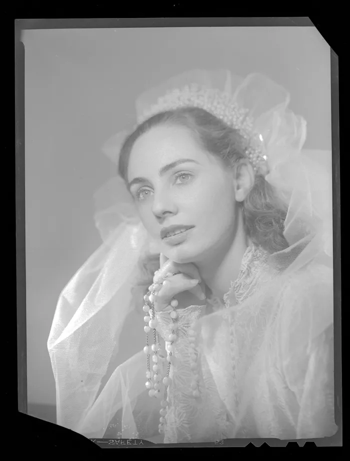 [Novia]  [fotografía] Alfredo Molina Lahitte.