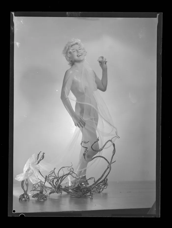 [Jenny Morán, vedette de Compañía de Revistas]  [fotografía] Alfredo Molina Lahitte.